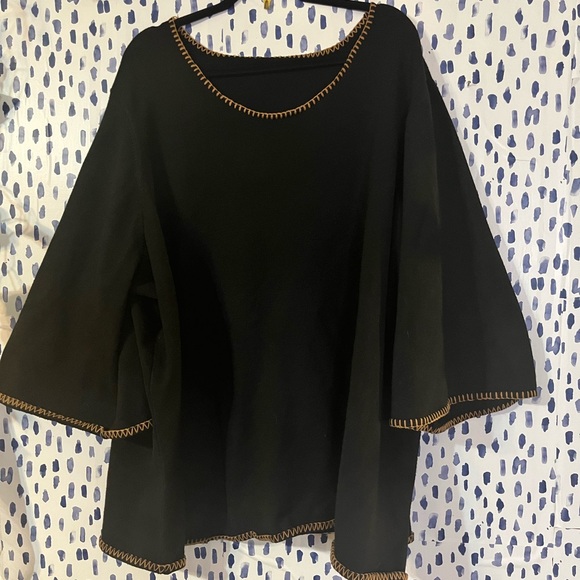 Women’s Black Top Pit 2 Pit 32” - Picture 2 of 3